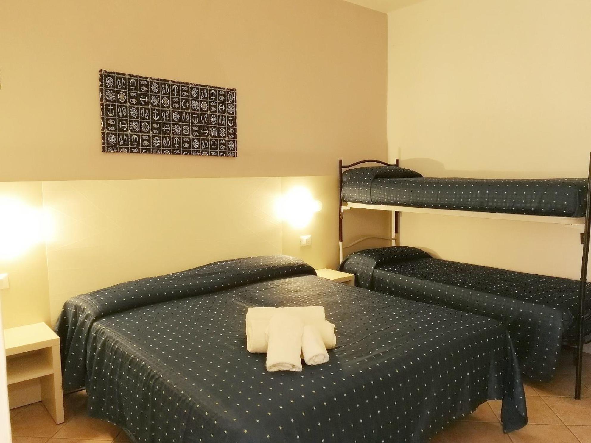 Hotel Atmosfere Beach Чезенатико Екстериор снимка