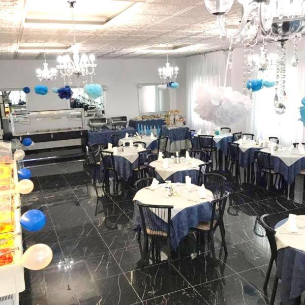Hotel Atmosfere Beach Чезенатико Екстериор снимка